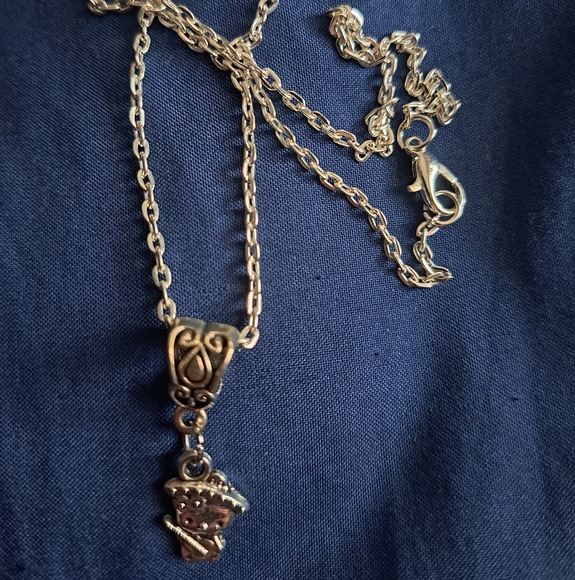 Hello Kitty necklace - Picture 1 of 7